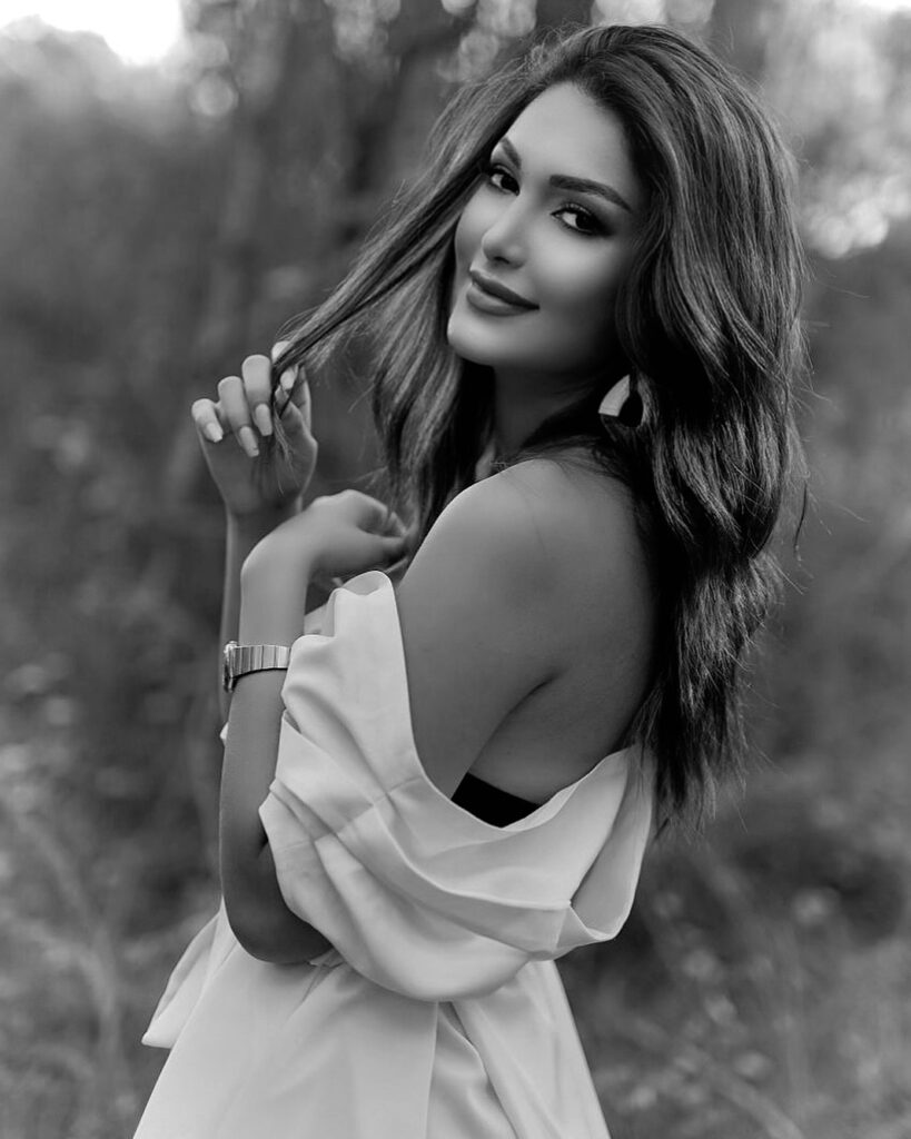 سارا محمد رضا شرکت کننده برنامه زن روز