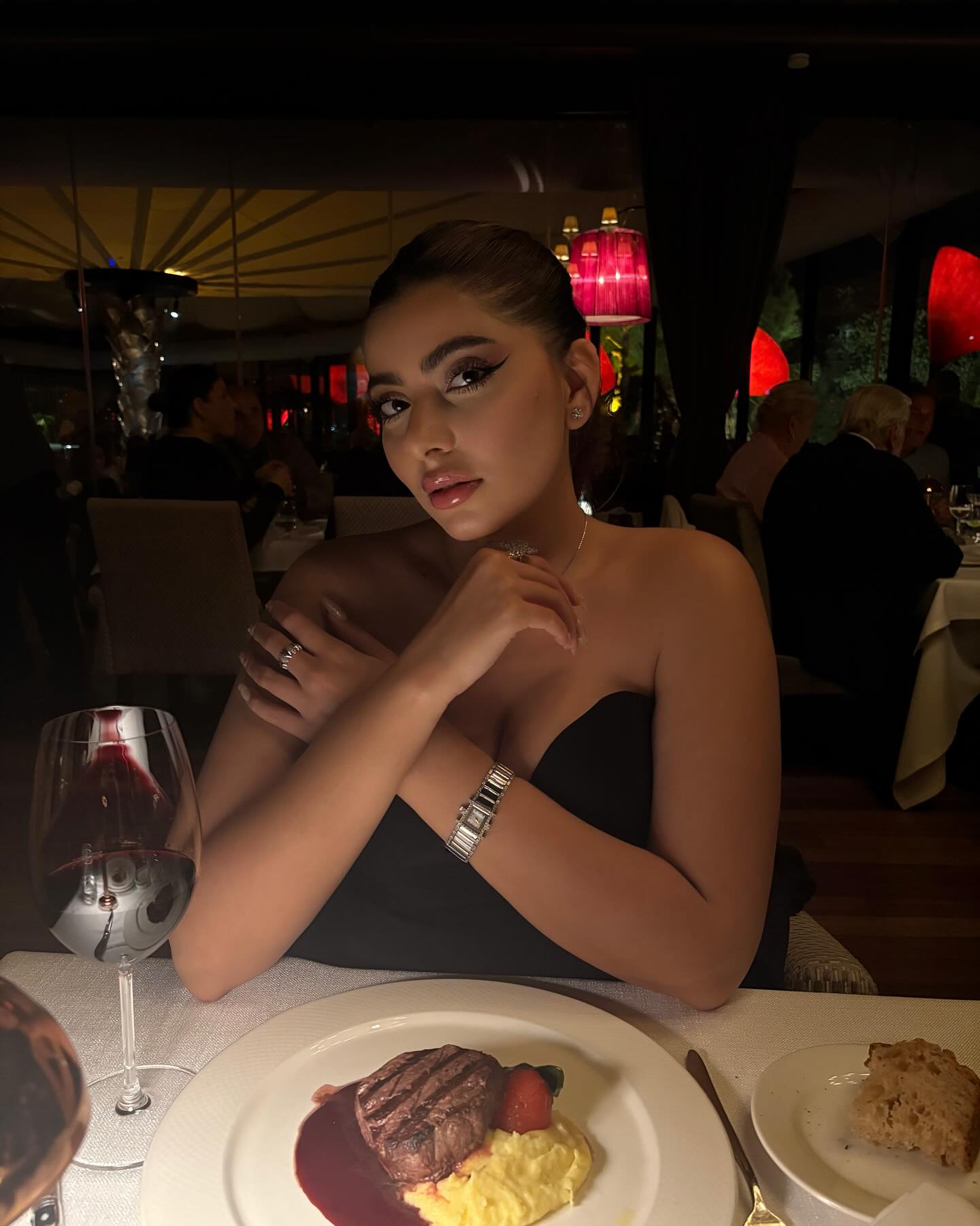 هدیه حاتمی شرکت کننده برنامه زن روز